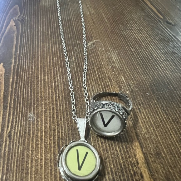 Matching necklace and ring hand made from typewriter keys letter, V - Picture 2 of 5